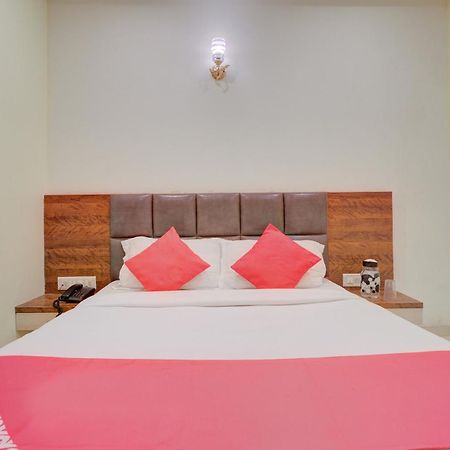 Hotel O Royal Orbit Мумбай Екстериор снимка