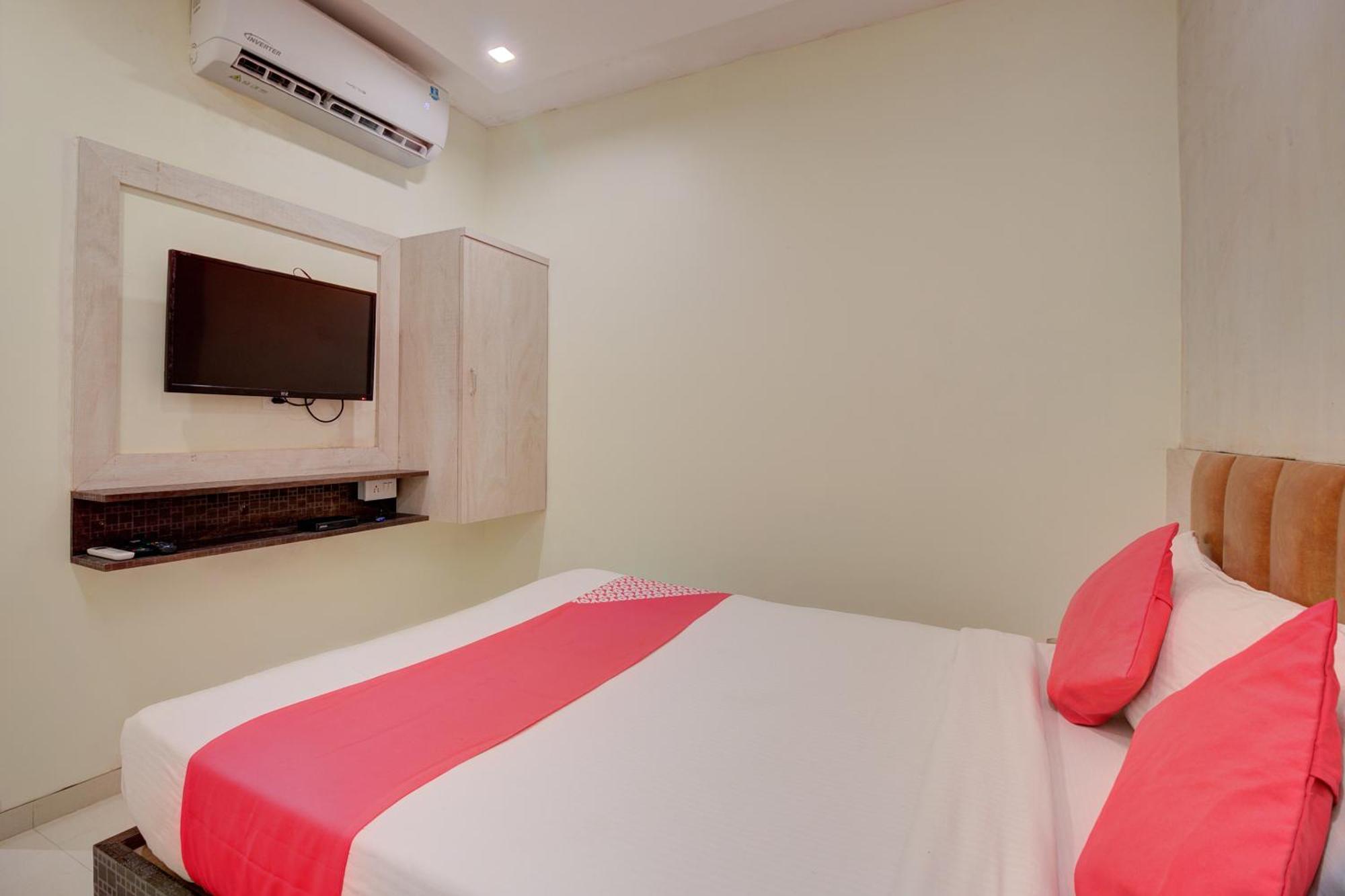 Hotel O Royal Orbit Мумбай Екстериор снимка