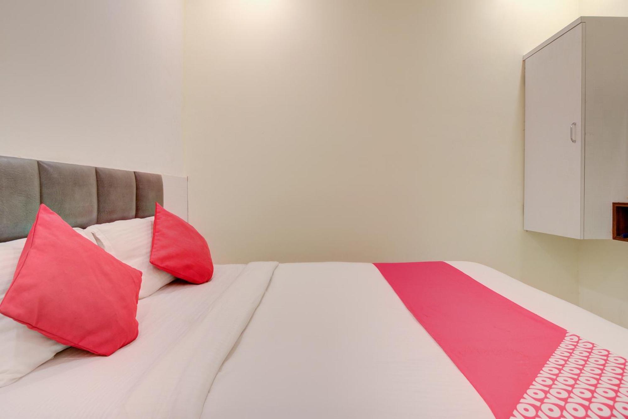 Hotel O Royal Orbit Мумбай Екстериор снимка
