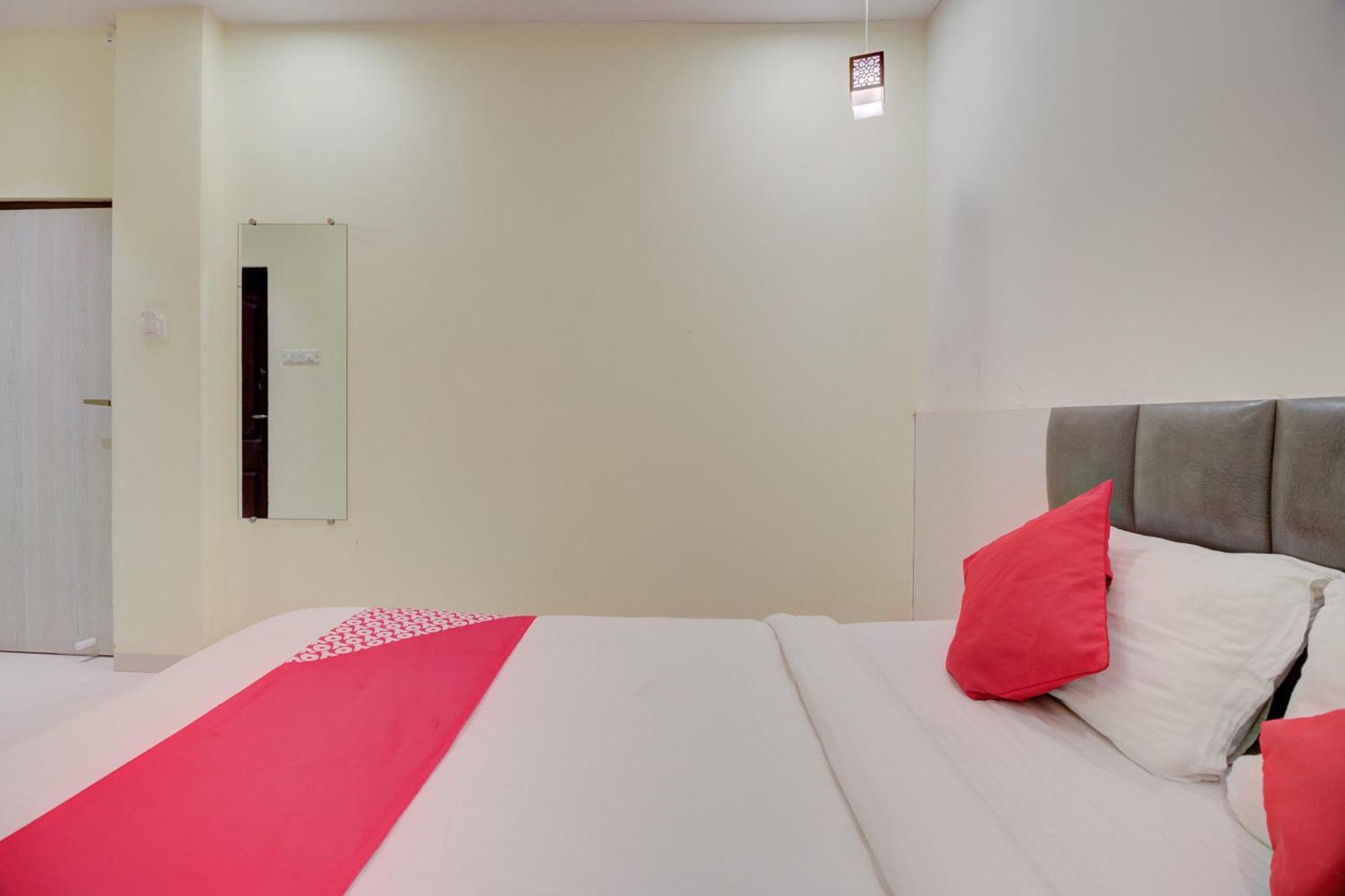 Hotel O Royal Orbit Мумбай Екстериор снимка