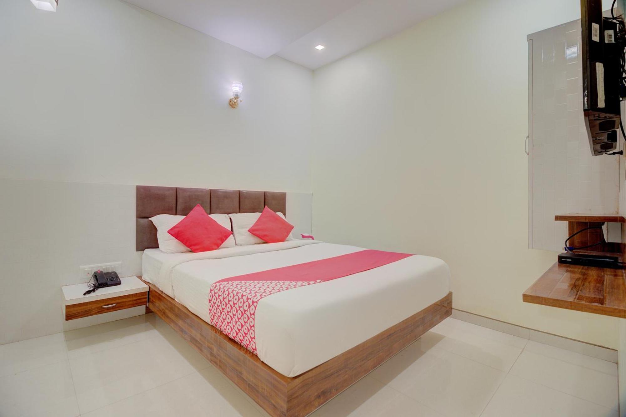 Hotel O Royal Orbit Мумбай Екстериор снимка